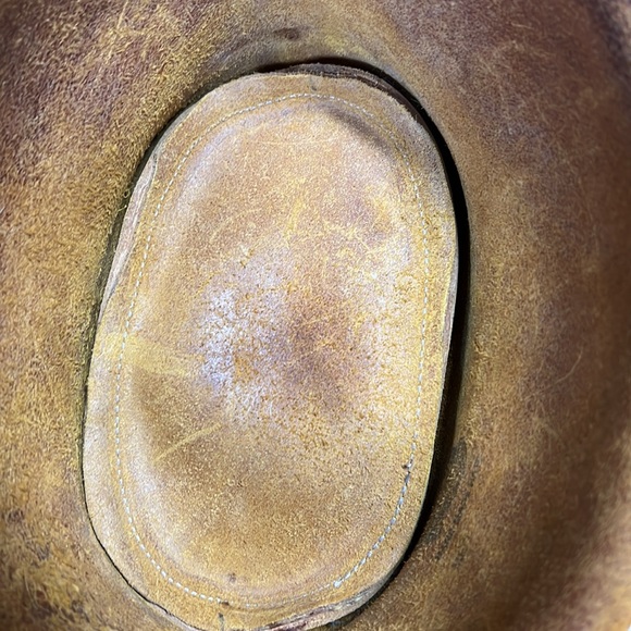 Handmade Top Grain Leather Hat - Picture 7 of 8